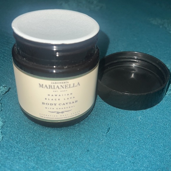 HAWAIIAN BLACK LAVA BODY CAVIAR WITH CHARCOAL. Never opened. Retails 48$ - Picture 3 of 3